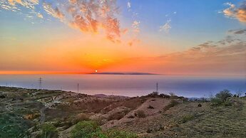 Unique Stargazing Escape With Ocean View