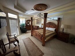 Southern Comfort 8 Bedroom Home