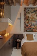 MiHotel - Cité Médiévale de Pérouges