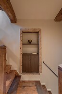 MiHotel - Cité Médiévale de Pérouges