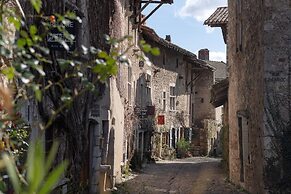 MiHotel - Cité Médiévale de Pérouges