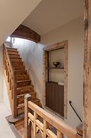 MiHotel - Cité Médiévale de Pérouges
