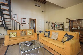 Charming Apartment in Oltrarno