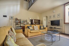 Charming Apartment in Oltrarno