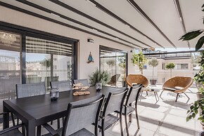 Athens Golden Light Premium Residence