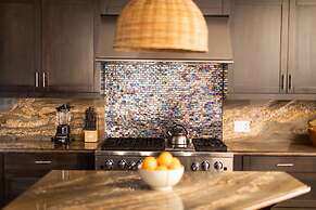 Sand Castle by Avantstay Beach House on Balboa Peninsula w Patio Hot T