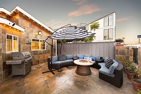Sand Castle by Avantstay Beach House on Balboa Peninsula w Patio Hot T