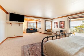 Cathedral by Avantstay Charming Secluded Estate w Sauna Pool Table Vie