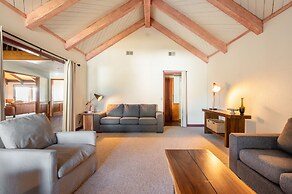 Cathedral by Avantstay Charming Secluded Estate w Sauna Pool Table Vie