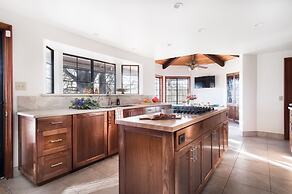 Cathedral by Avantstay Charming Secluded Estate w Sauna Pool Table Vie