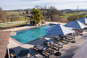 Cathedral by Avantstay Charming Secluded Estate w Sauna Pool Table Vie