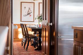 Cathedral by Avantstay Charming Secluded Estate w Sauna Pool Table Vie