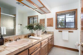 Cathedral by Avantstay Charming Secluded Estate w Sauna Pool Table Vie