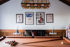 Cathedral by Avantstay Charming Secluded Estate w Sauna Pool Table Vie