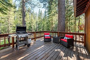 Whiskey Springs by Avantstay Classic Cabin Near Tahoe Donner Ski Area