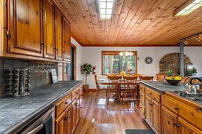 Whiskey Springs by Avantstay Classic Cabin Near Tahoe Donner Ski Area