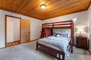 Whiskey Springs by Avantstay Classic Cabin Near Tahoe Donner Ski Area