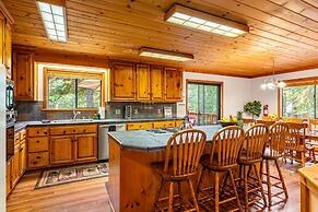 Whiskey Springs by Avantstay Classic Cabin Near Tahoe Donner Ski Area