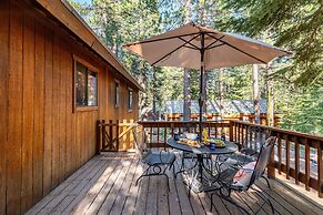 Whiskey Springs by Avantstay Classic Cabin Near Tahoe Donner Ski Area