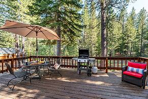 Whiskey Springs by Avantstay Classic Cabin Near Tahoe Donner Ski Area