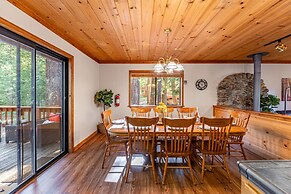 Whiskey Springs by Avantstay Classic Cabin Near Tahoe Donner Ski Area