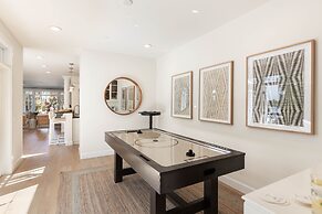 Crystal Cove by Avantstay Gorgeous Charming Newport Home