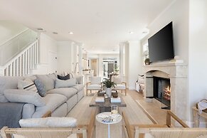 Crystal Cove by Avantstay Gorgeous Charming Newport Home