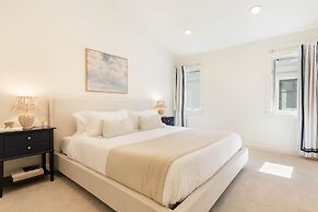 Crystal Cove by Avantstay Gorgeous Charming Newport Home