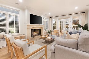 Crystal Cove by Avantstay Gorgeous Charming Newport Home