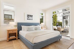 Crystal Cove by Avantstay Gorgeous Charming Newport Home