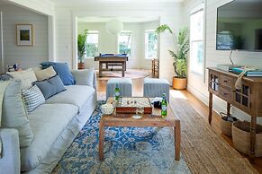 Jessamine by Avantstay Picture Perfect Home w Stunning Backyard