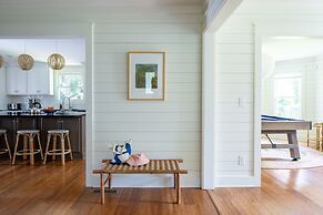 Jessamine by Avantstay Picture Perfect Home w Stunning Backyard