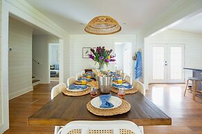 Jessamine by Avantstay Picture Perfect Home w Stunning Backyard