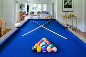 Jessamine by Avantstay Picture Perfect Home w Stunning Backyard