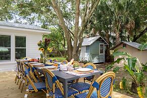 Jessamine by Avantstay Picture Perfect Home w Stunning Backyard