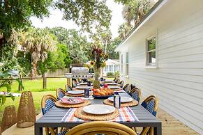 Jessamine by Avantstay Picture Perfect Home w Stunning Backyard