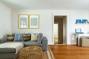 Jessamine by Avantstay Picture Perfect Home w Stunning Backyard