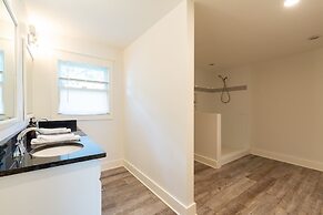 Jessamine by Avantstay Picture Perfect Home w Stunning Backyard