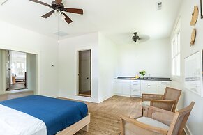 Jessamine by Avantstay Picture Perfect Home w Stunning Backyard