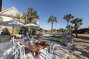 Sandpiper by Avantstay Gorgeous Beachside Home w Spacious Yard Chic De