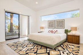 Buena Vista by Avantstay Massive Outdoor Oasis w Pool Spa Firepit