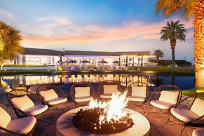 Buena Vista by Avantstay Massive Outdoor Oasis w Pool Spa Firepit