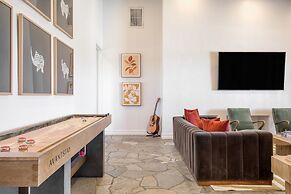 Buena Vista by Avantstay Massive Outdoor Oasis w Pool Spa Firepit