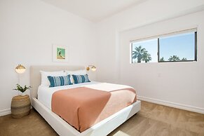 Buena Vista by Avantstay Massive Outdoor Oasis w Pool Spa Firepit