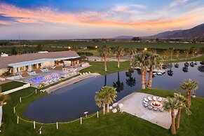 Buena Vista by Avantstay Massive Outdoor Oasis w Pool Spa Firepit