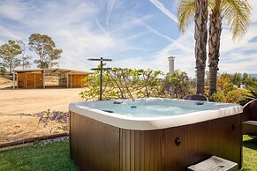 Bear Bridge by Avantstay Hilltop Haven in Temecula w Views Putting Gre