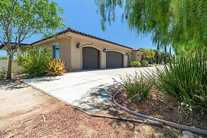 Bear Bridge by Avantstay Hilltop Haven in Temecula w Views Putting Gre