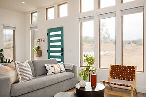 Chicory by Avantstay Modern Desert Retreat w Hot Tub