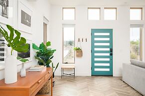 Chicory by Avantstay Modern Desert Retreat w Hot Tub