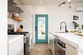 Chicory by Avantstay Modern Desert Retreat w Hot Tub